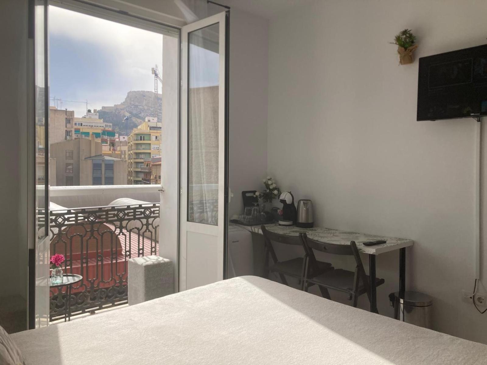 Room With Private Bathroom And Balcony Nearby The Mercado Central, Center And Beach 알리칸테 외부 사진