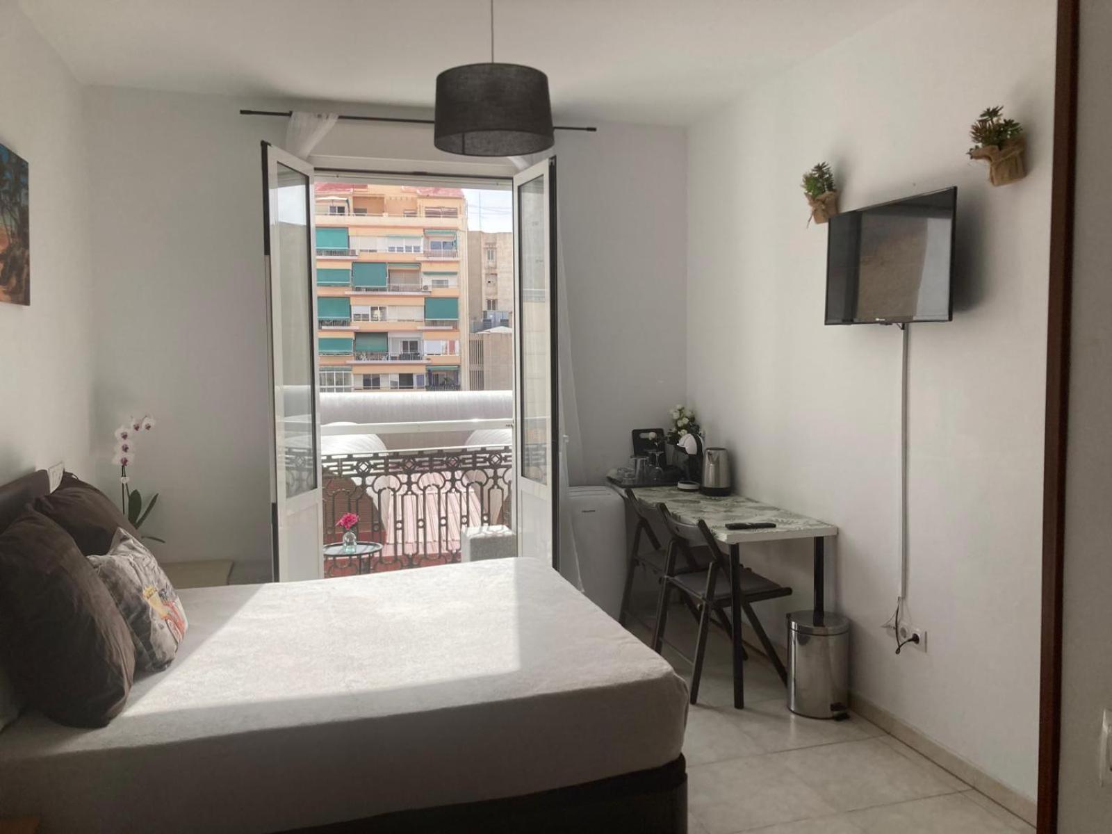 Room With Private Bathroom And Balcony Nearby The Mercado Central, Center And Beach 알리칸테 외부 사진